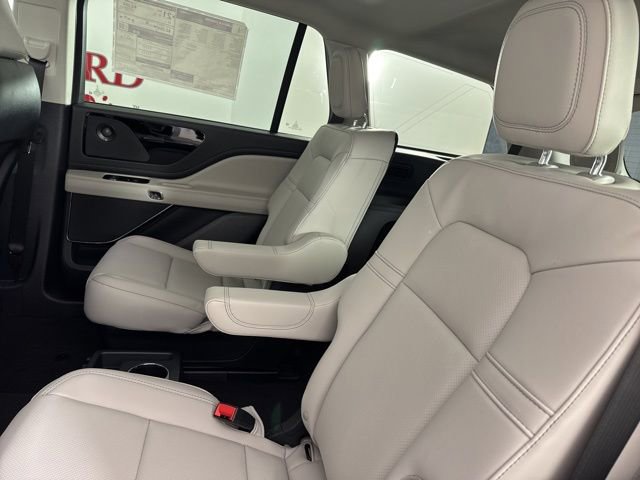 New 2026 Lincoln Aviator 2WD image 17