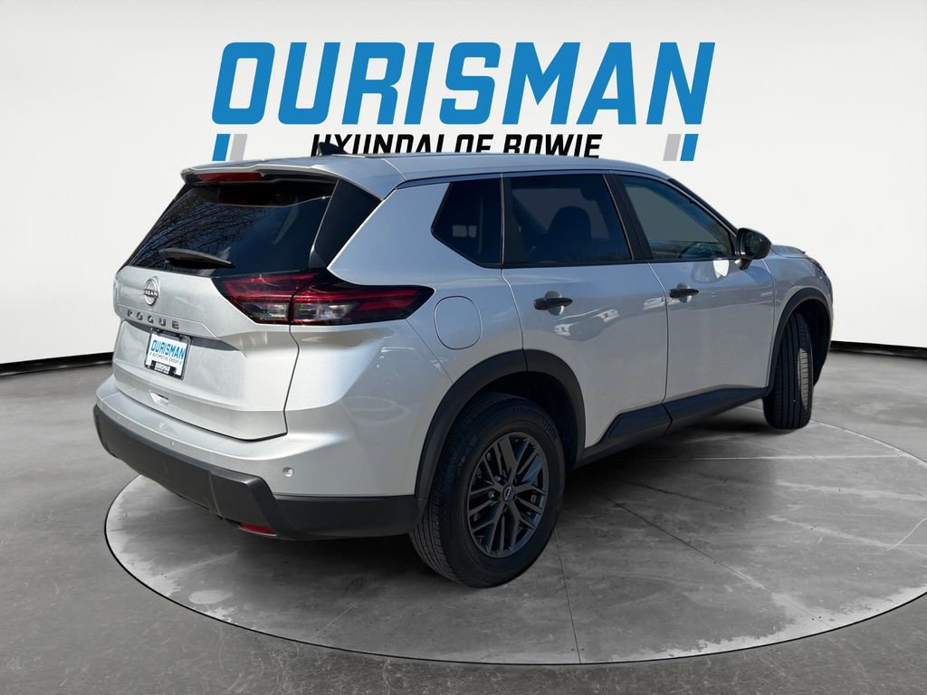 Used 2024 Nissan Rogue S image 6