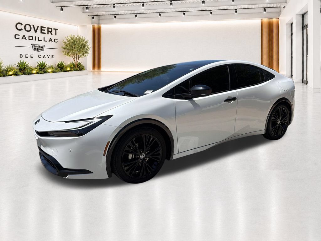 Used 2025 Toyota Prius FWD image 4