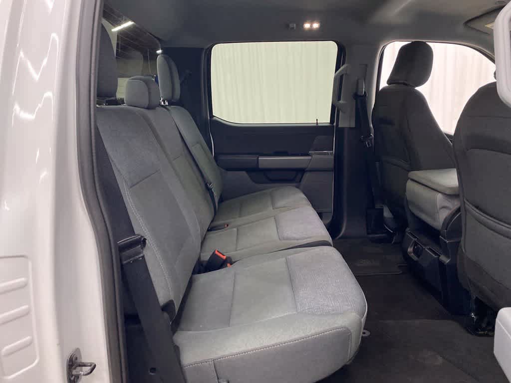 Used 2025 Ford F150 XLT w/ Equipment Group 301A Standard AWD/4WD image 17