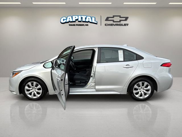 Used 2023 Toyota Corolla LE image 12