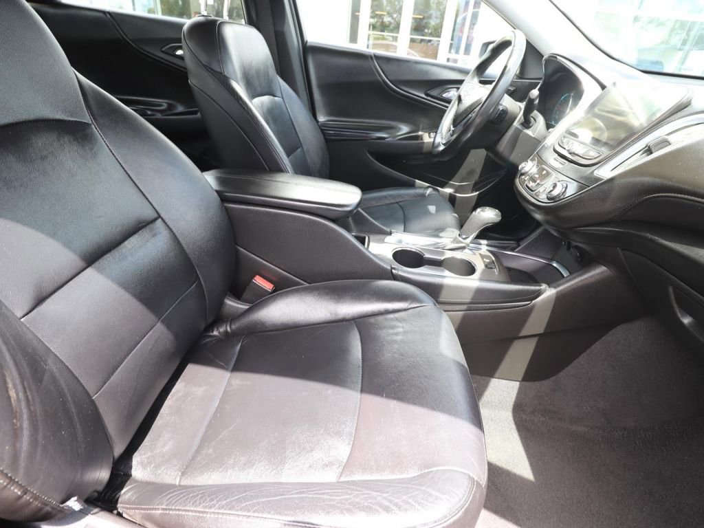 Used 2016 Chevrolet Malibu LT w/ Leather Package image 13