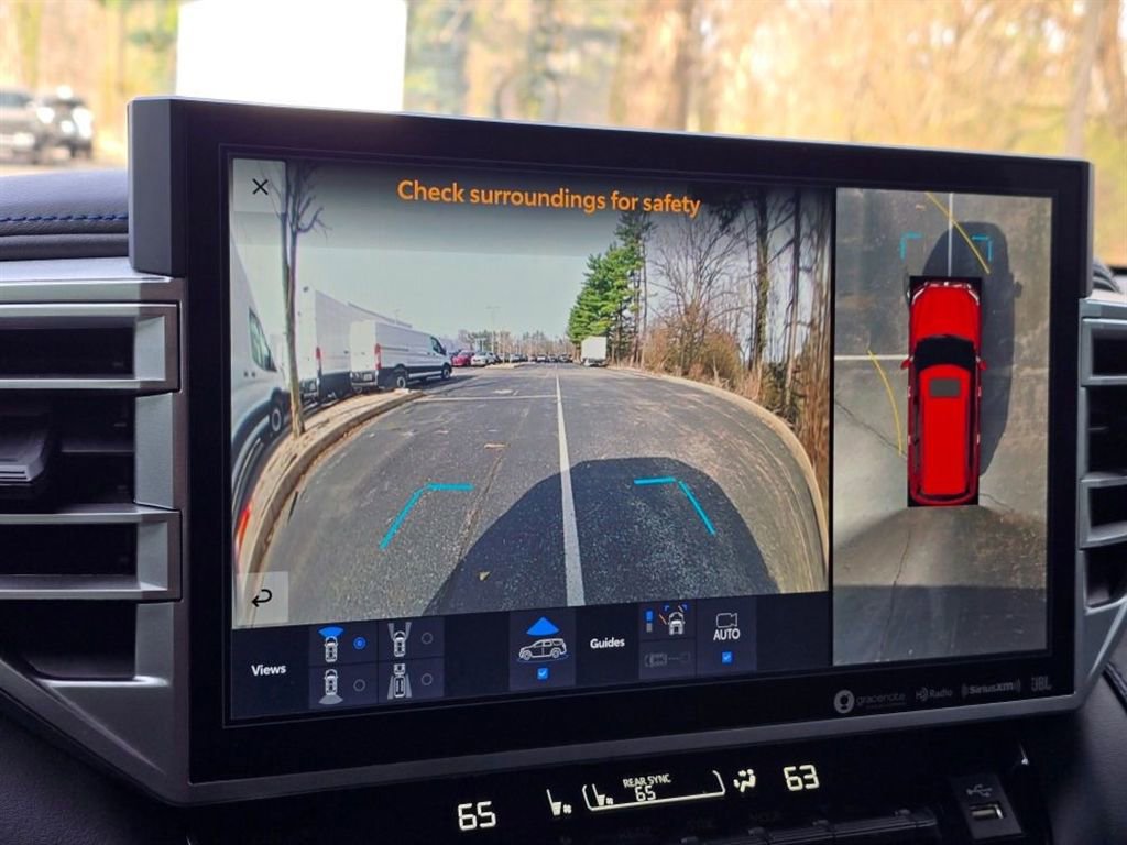 Used 2023 Toyota Sequoia Platinum AWD/4WD image 9