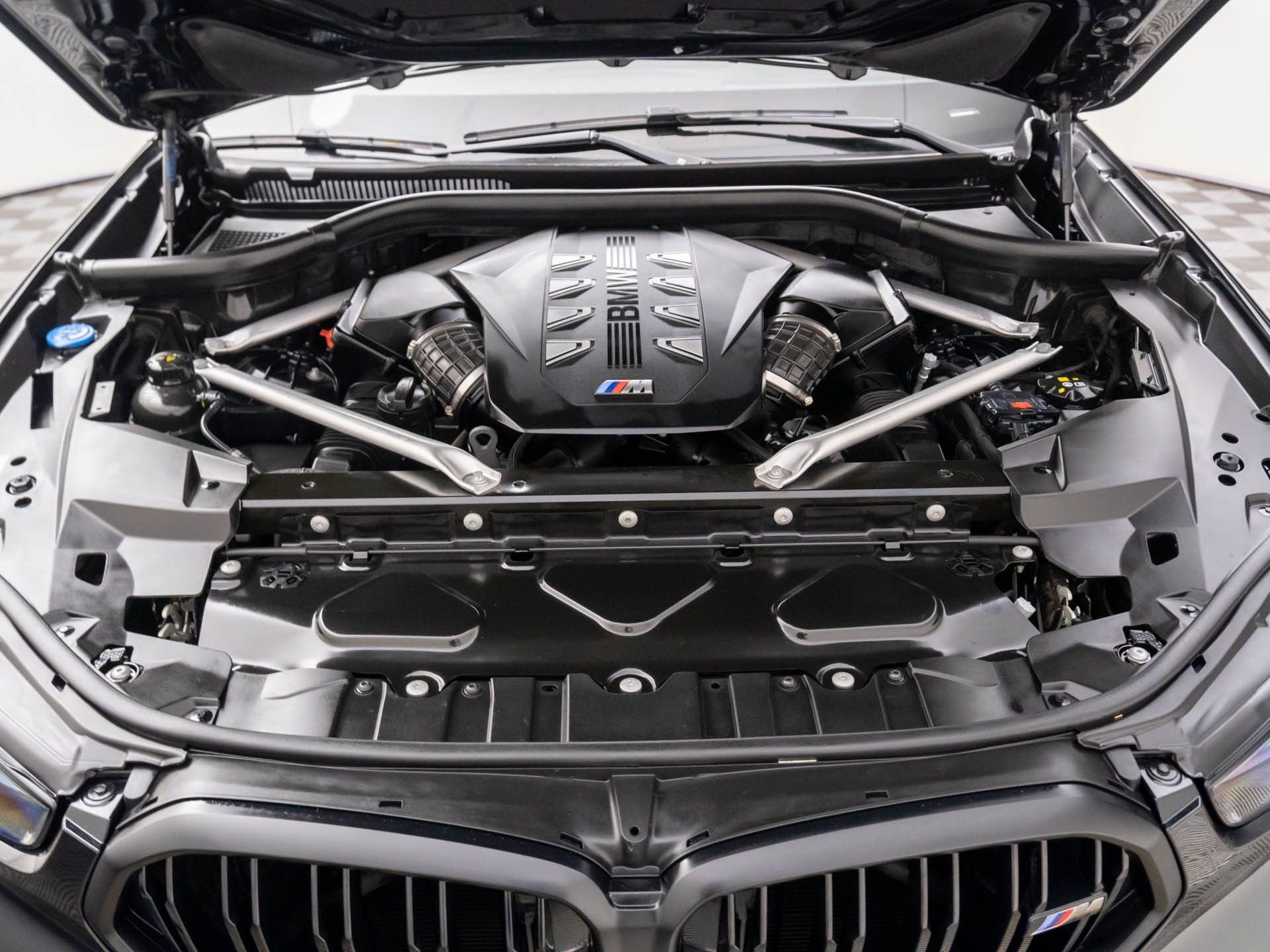 Certified 2024 BMW X6 M60i w/ Dynamic Handling Package image 32