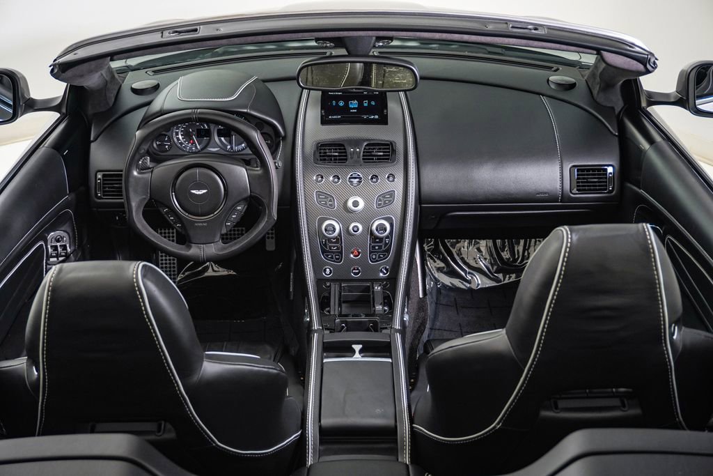 Used 2016 Aston Martin DB9 GT RWD image 22