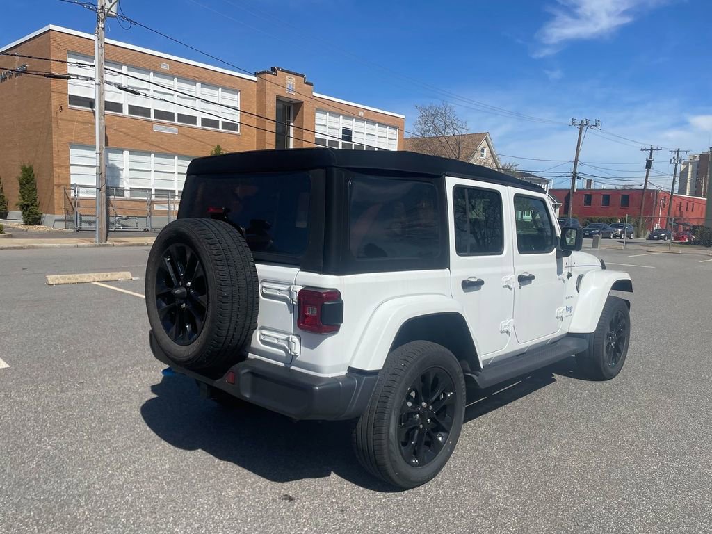 Used 2023 Jeep Wrangler Sahara image 5