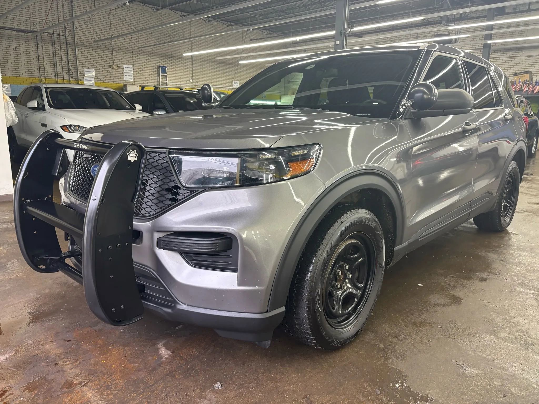 Used 2020 Ford Explorer 4WD Police Interceptor w/ Ready For The Road Package image 2