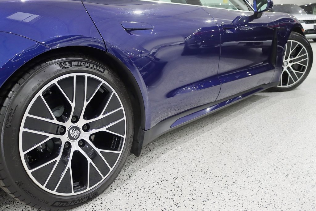 Used 2020 Porsche Taycan Turbo image 12