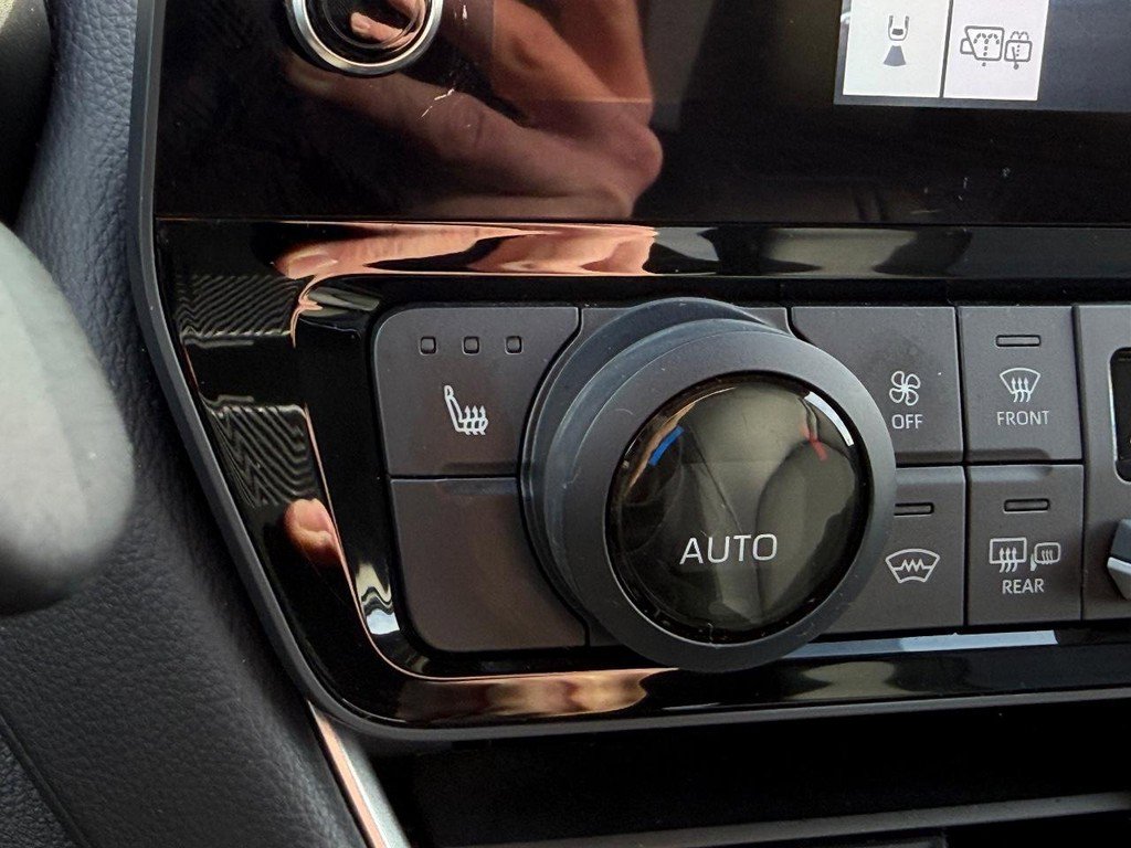 Certified 2025 Toyota Grand Highlander AWD image 22