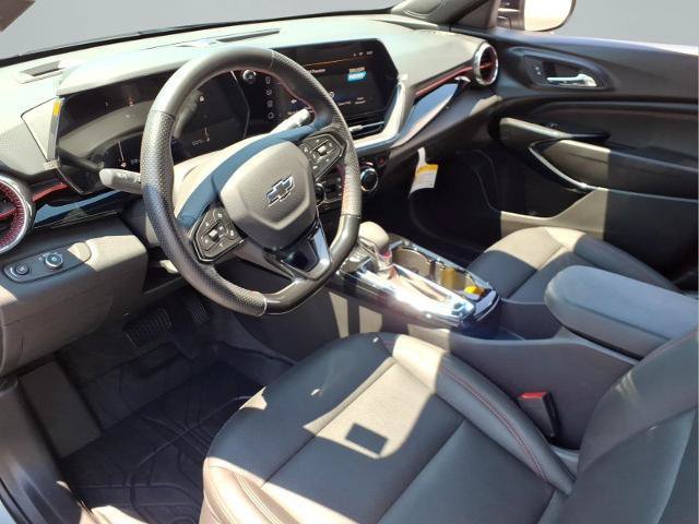 Used 2024 Chevrolet Trax RS w/ Sunroof Package FWD image 20