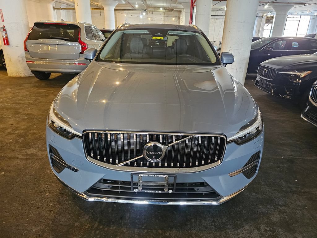 Certified 2023 Volvo XC60 B5 Plus w/ Climate Package AWD/4WD image 6
