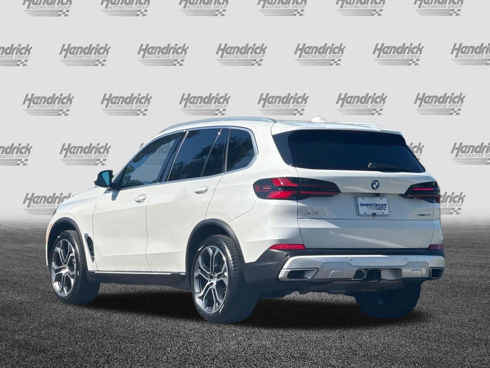 Used 2026 BMW X5 xDrive40i w/ Premium Package AWD/4WD image 7