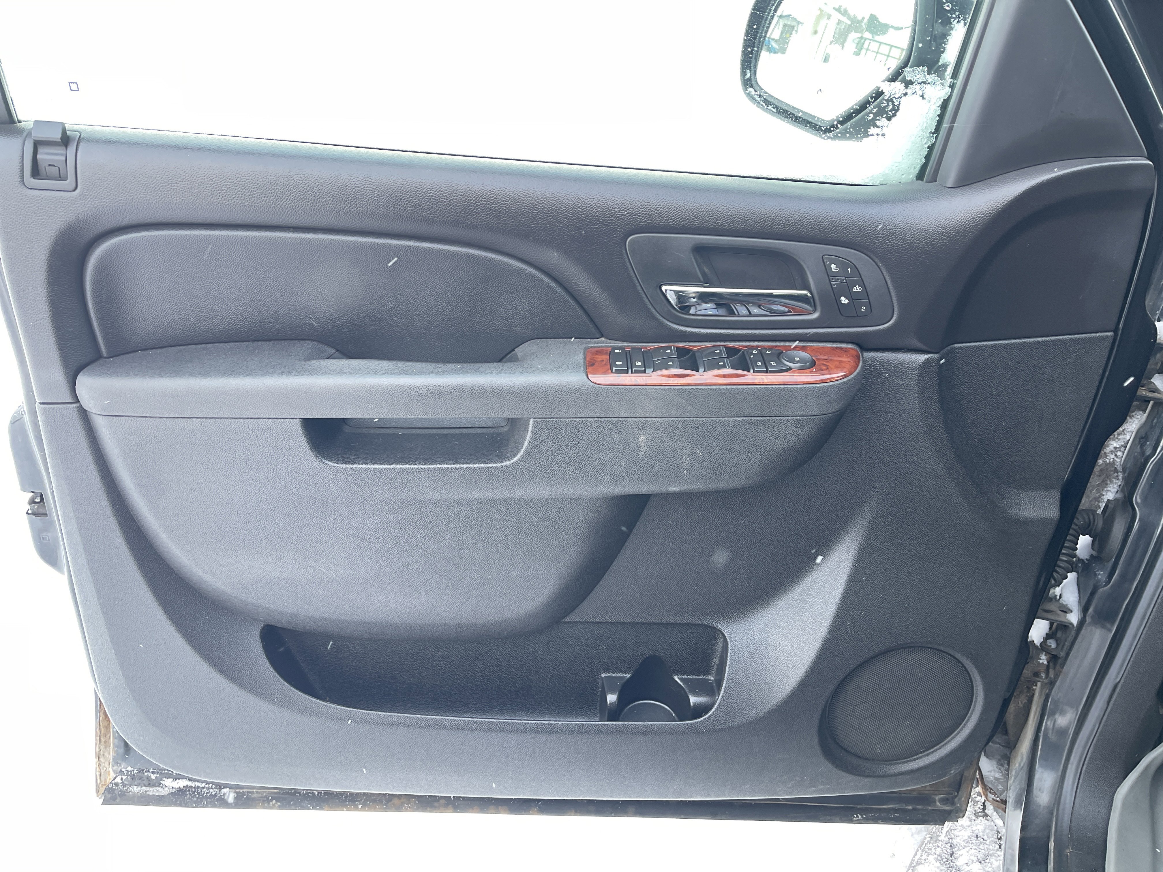 Used 2011 GMC Yukon SLT image 13