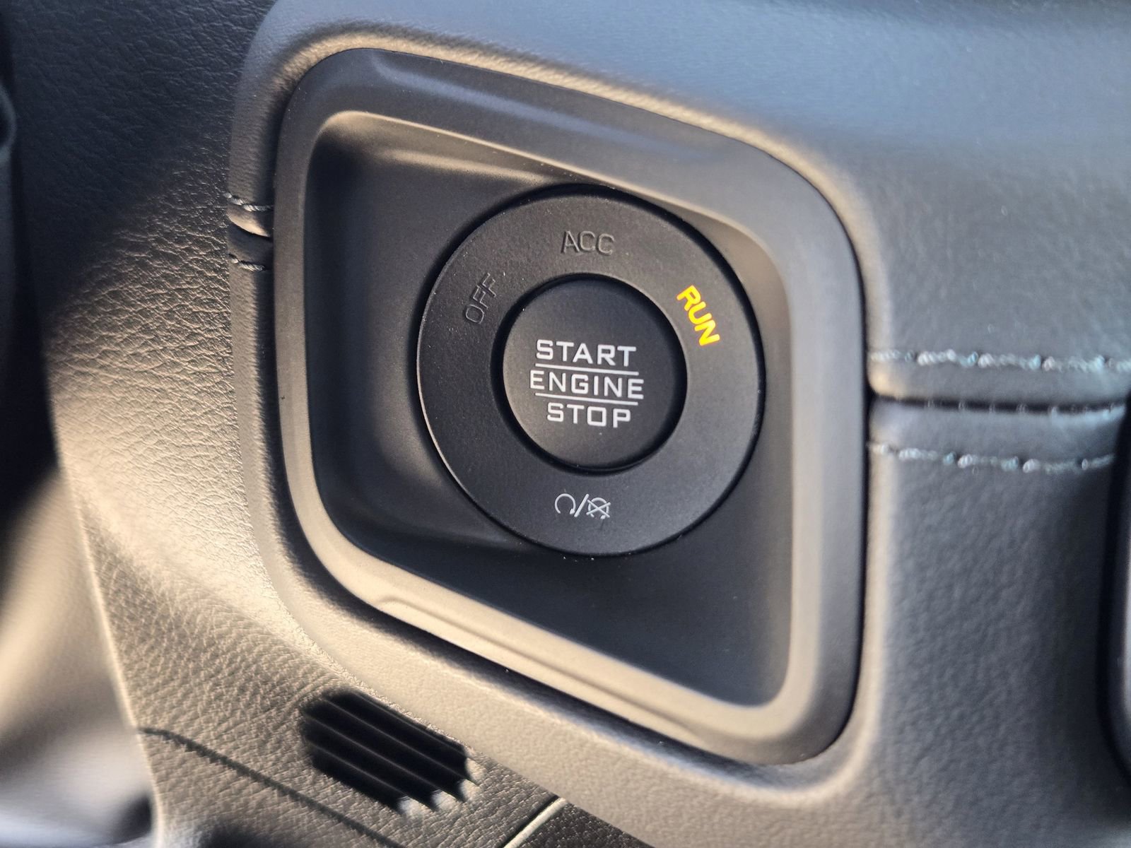 New 2026 Jeep Gladiator Mojave image 19