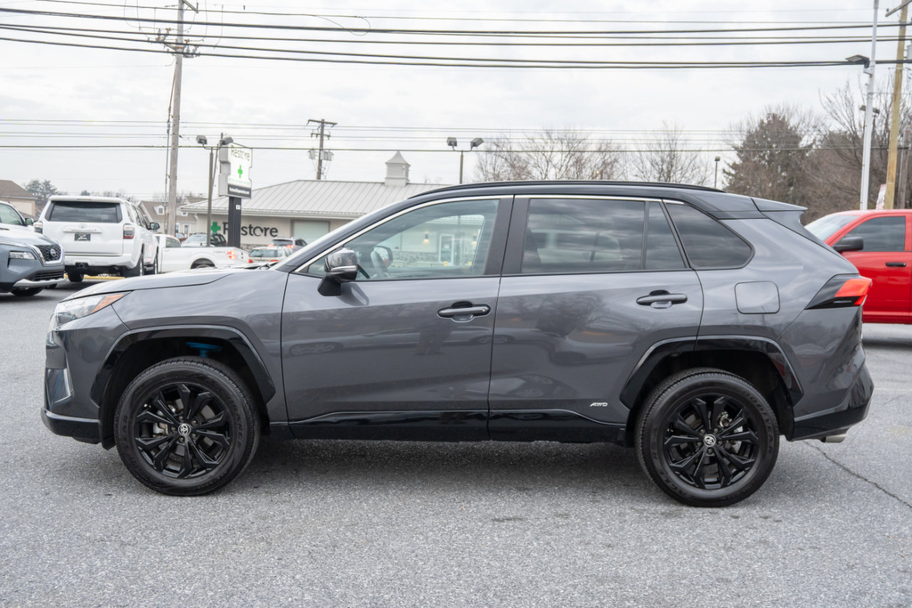 Used 2023 Toyota RAV4 XSE image 8