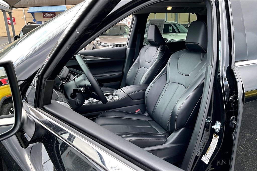 Certified 2025 INFINITI QX60 Luxe AWD/4WD image 36