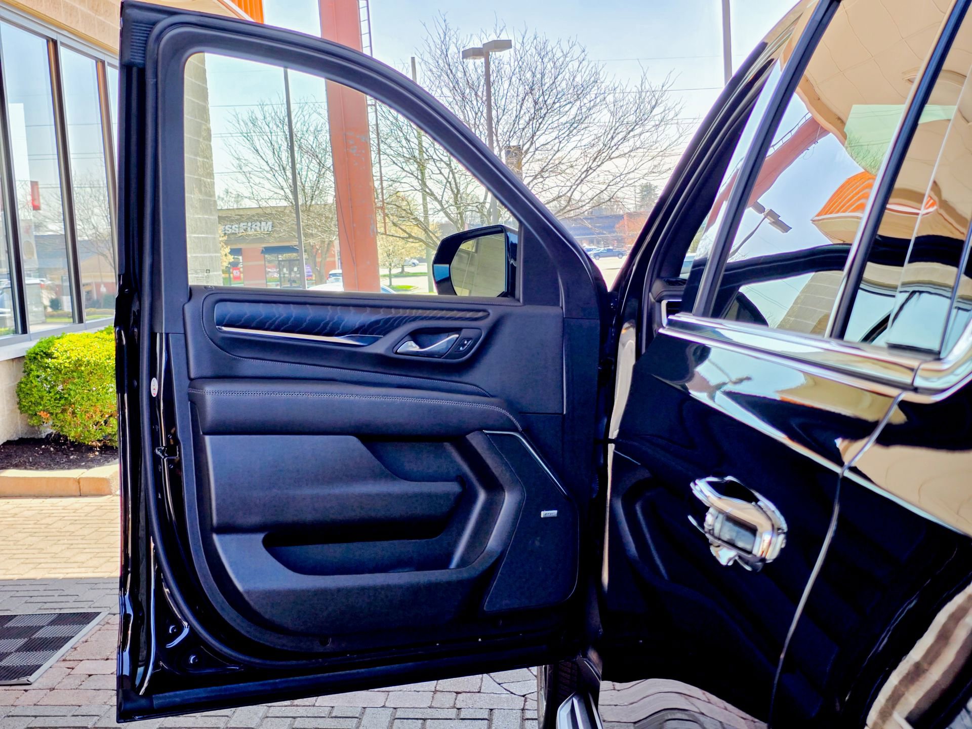 Used 2024 GMC Yukon XL Denali image 24
