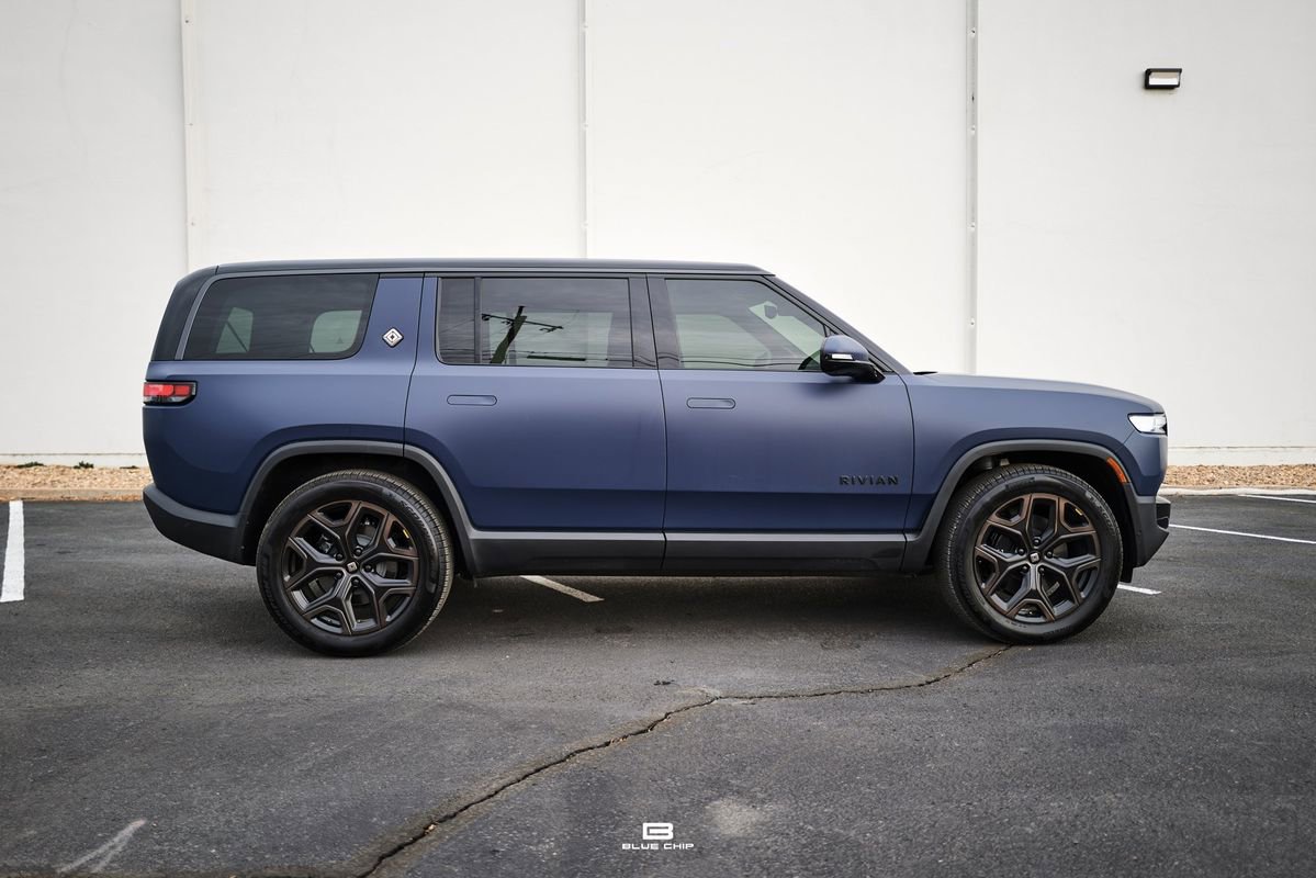 Used 2026 Rivian R1S Premium image 9