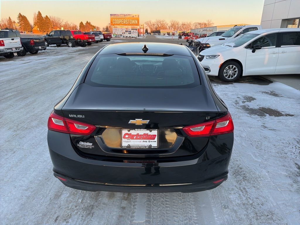 Used 2016 Chevrolet Malibu LT image 6