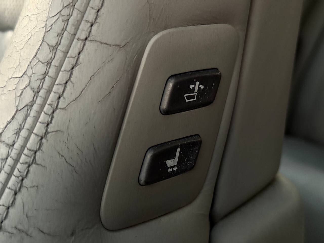 Used 2010 Lexus LS 460 AWD w/ Luxury Value Edition image 34