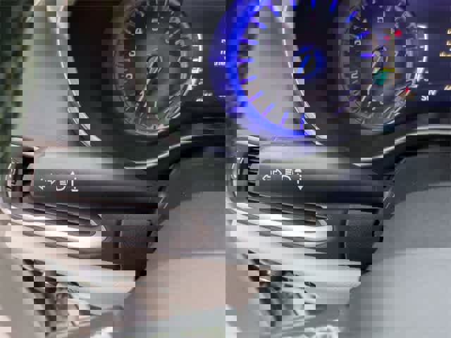 Used 2023 Chrysler Pacifica Touring-L image 26