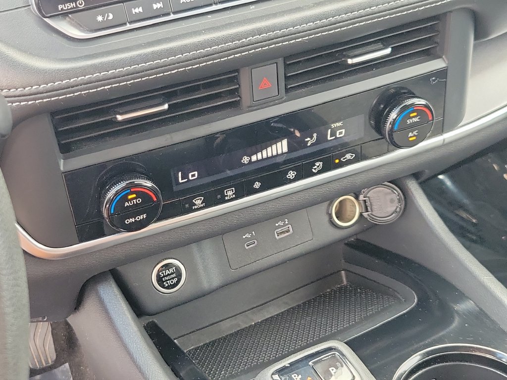 Certified 2023 Nissan Rogue SV FWD image 26