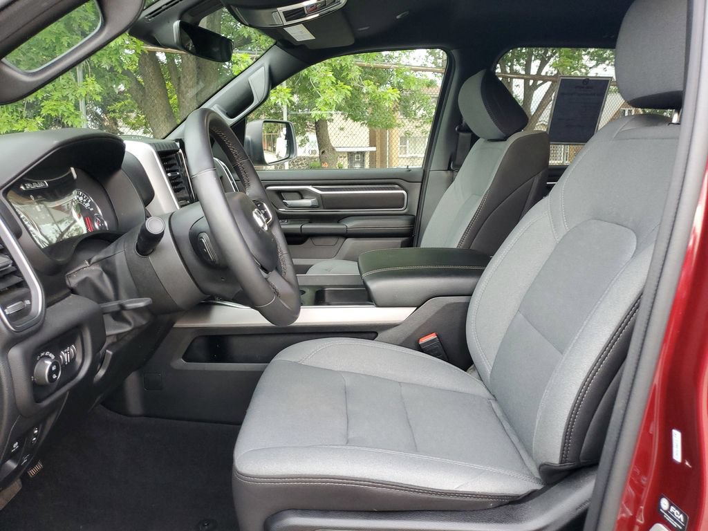 Used 2025 RAM 1500 Big Horn AWD/4WD image 16