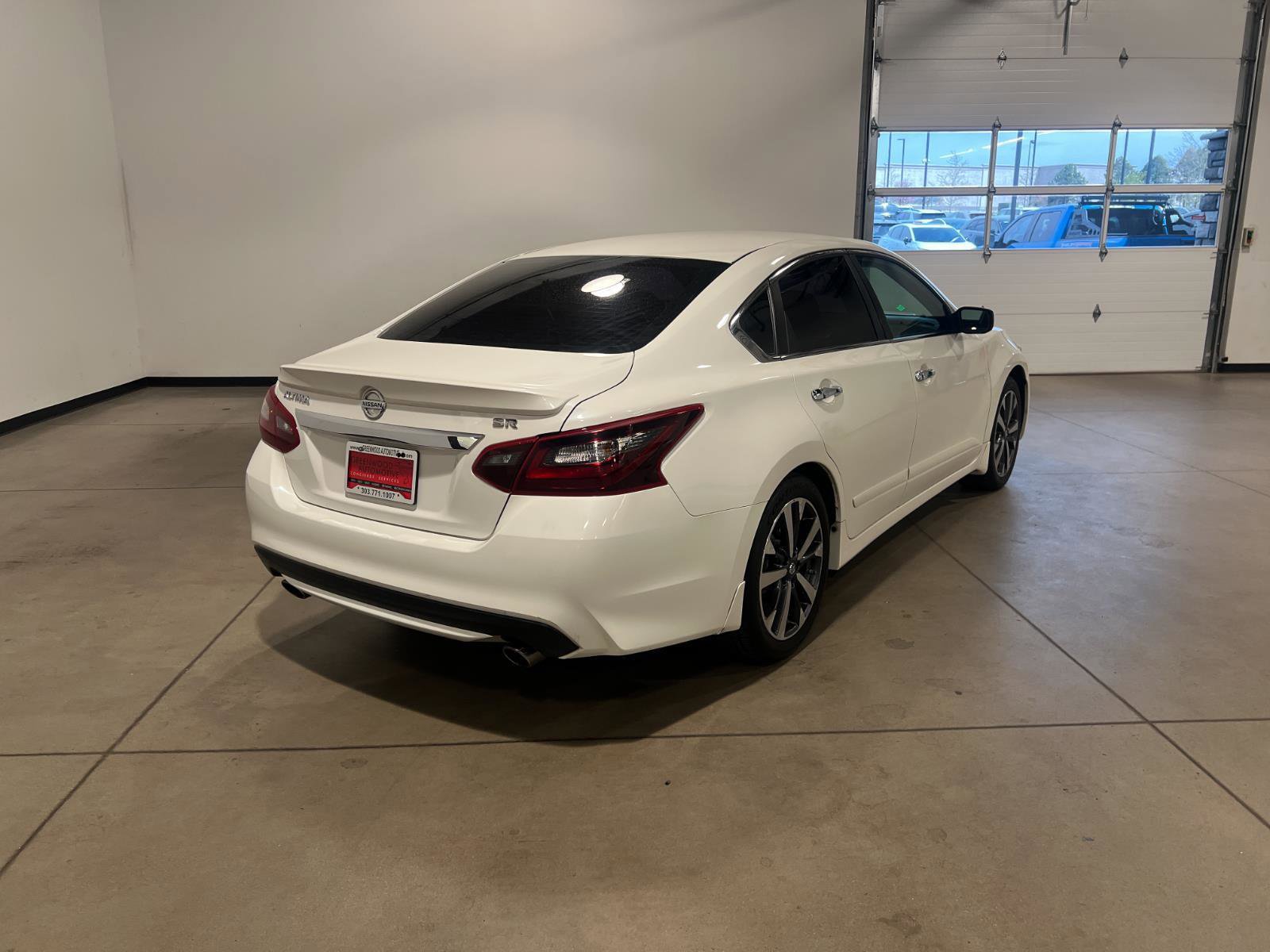 Used 2017 Nissan Altima 2.5 SR w/ LED Appearance Package image 3
