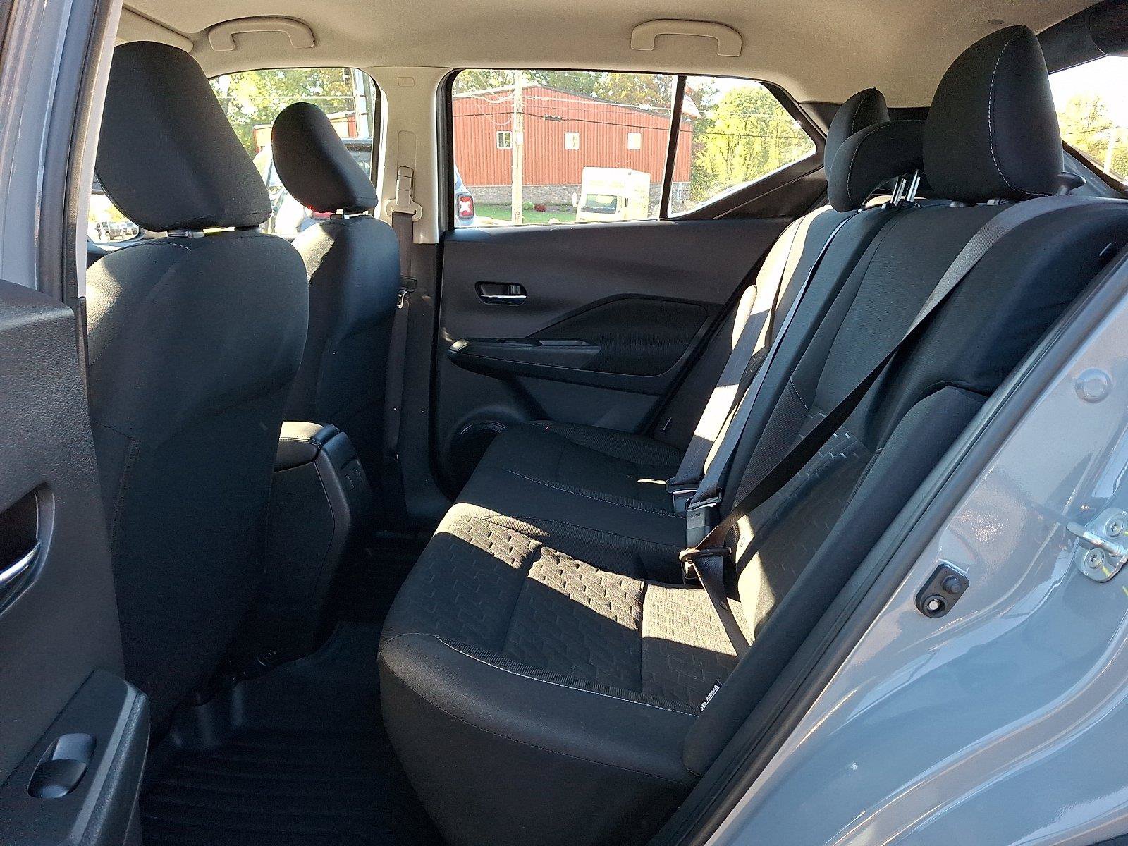 Used 2024 Nissan Kicks SV FWD image 10