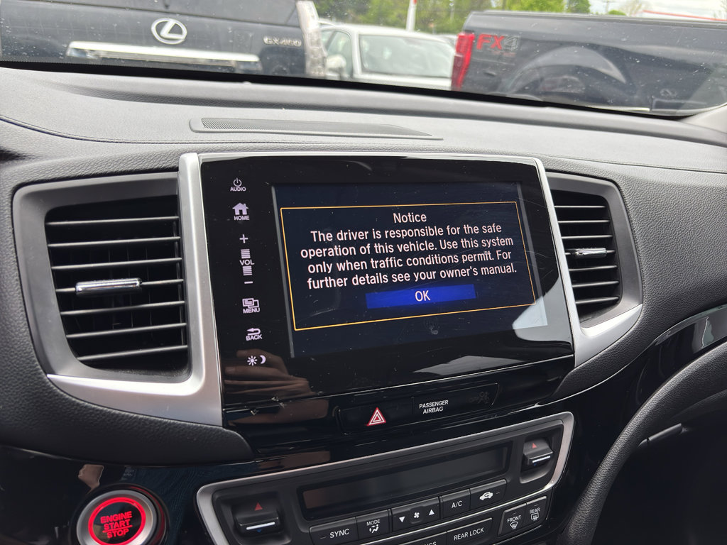 Used 2017 Honda Pilot Touring image 8