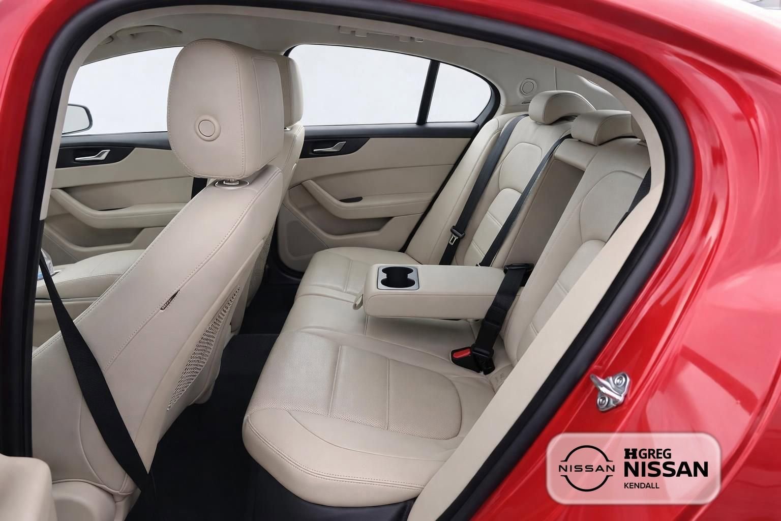 Used 2020 Jaguar XE S RWD image 13