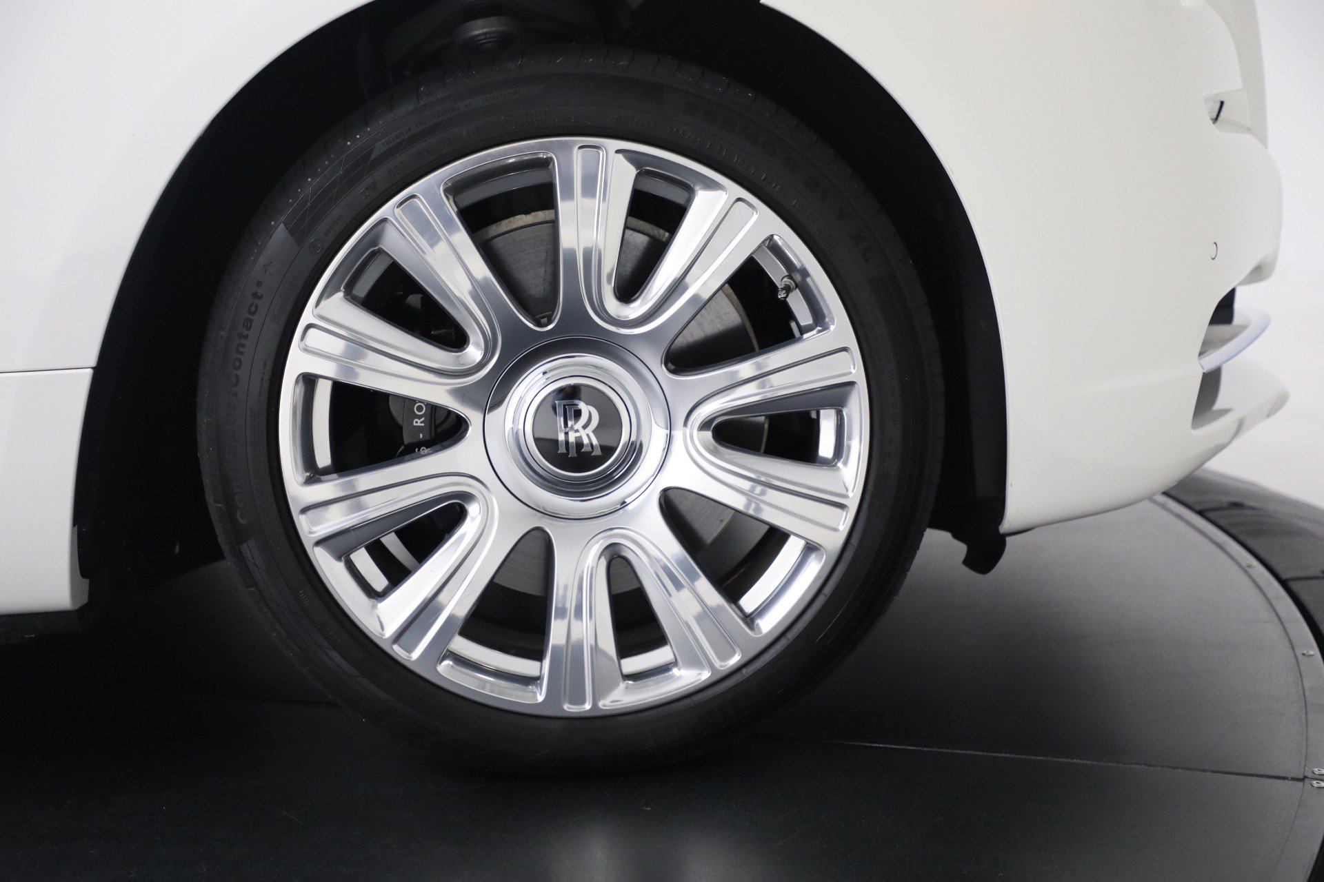 Certified 2018 Rolls-Royce Dawn image 28