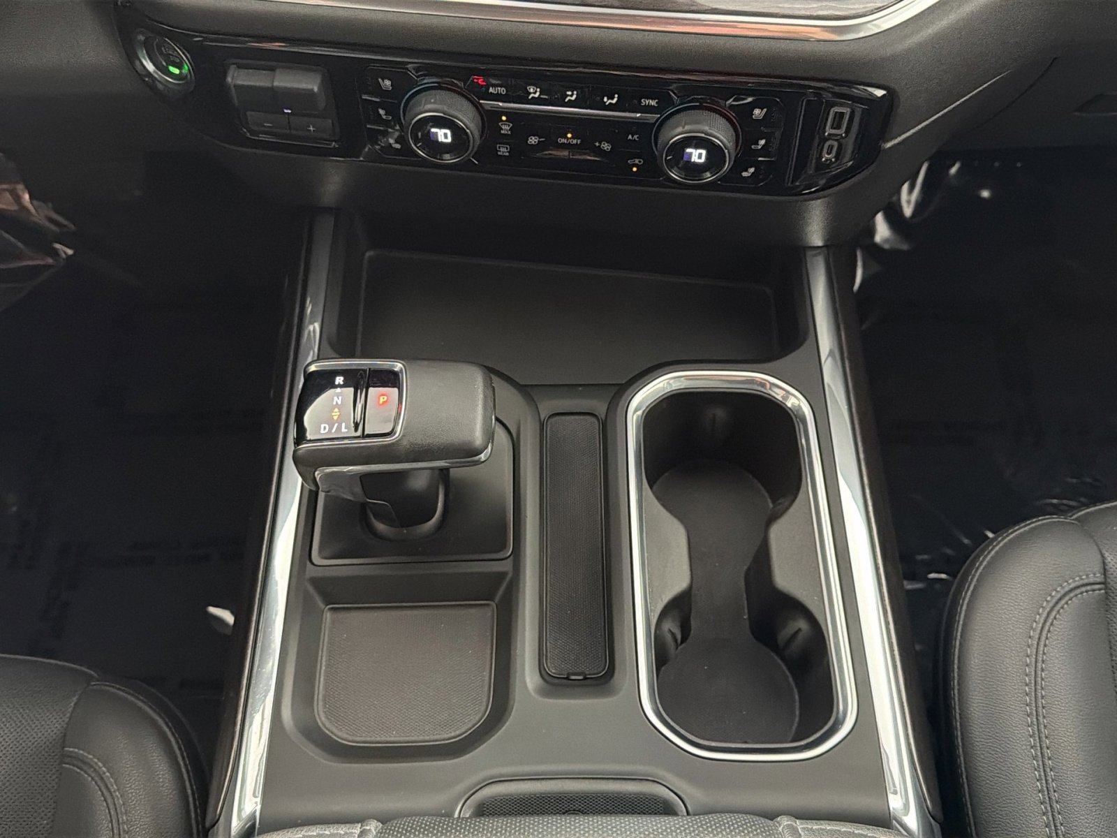 Used 2022 Chevrolet Silverado 1500 LTZ w/ LTZ Convenience Package II AWD/4WD image 22