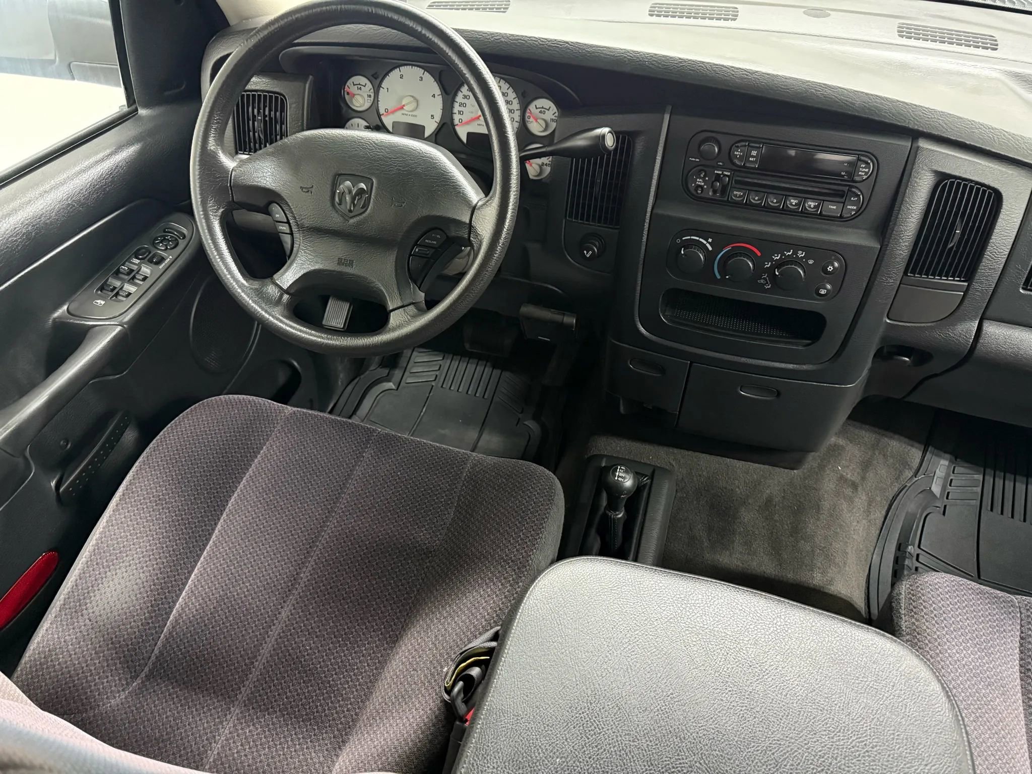 Used 2003 Dodge Ram 2500 Truck SLT image 25