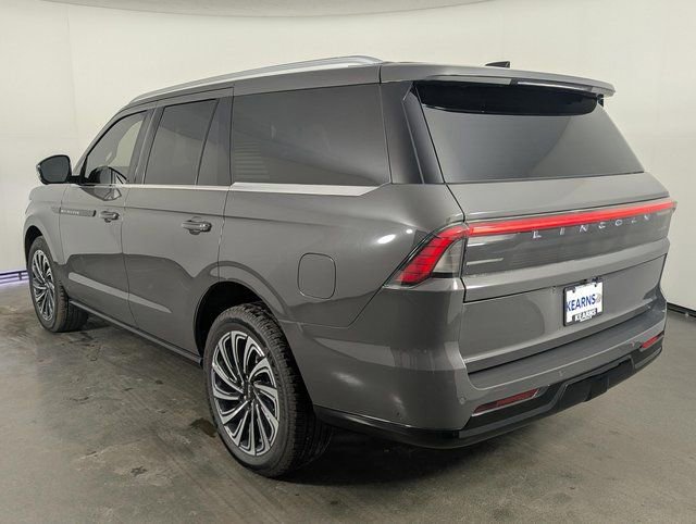 Used 2025 Lincoln Navigator Black Label image 6