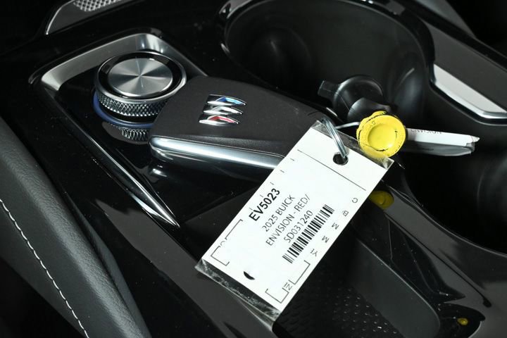 New 2025 Buick Envision Sport Touring image 15