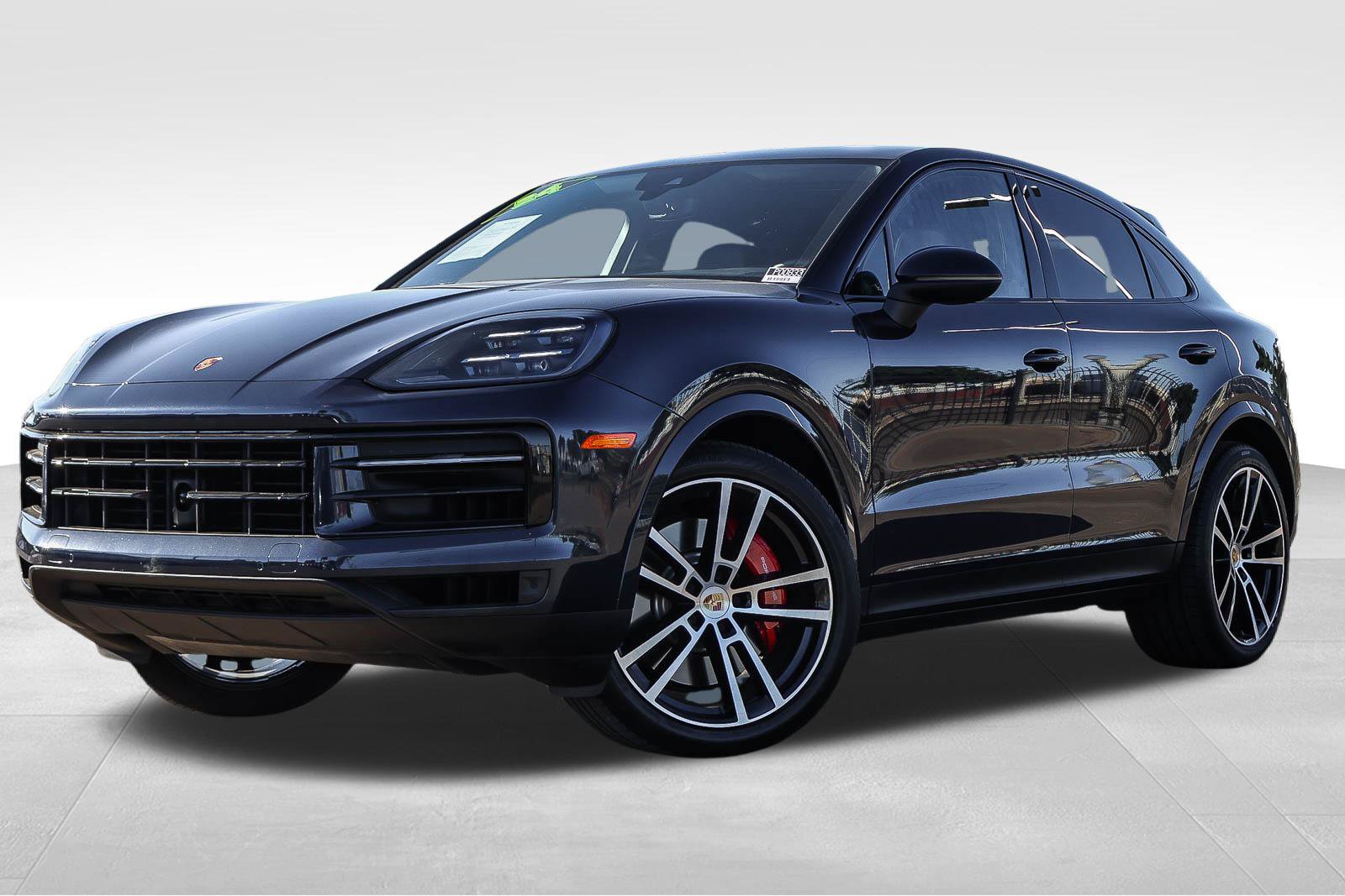 Used 2024 Porsche Cayenne S AWD/4WD image 1
