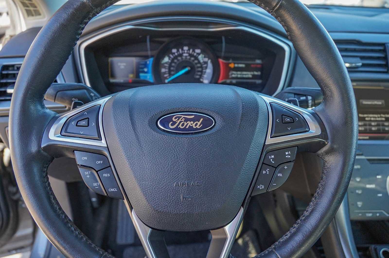 Used 2014 Ford Fusion Titanium image 12