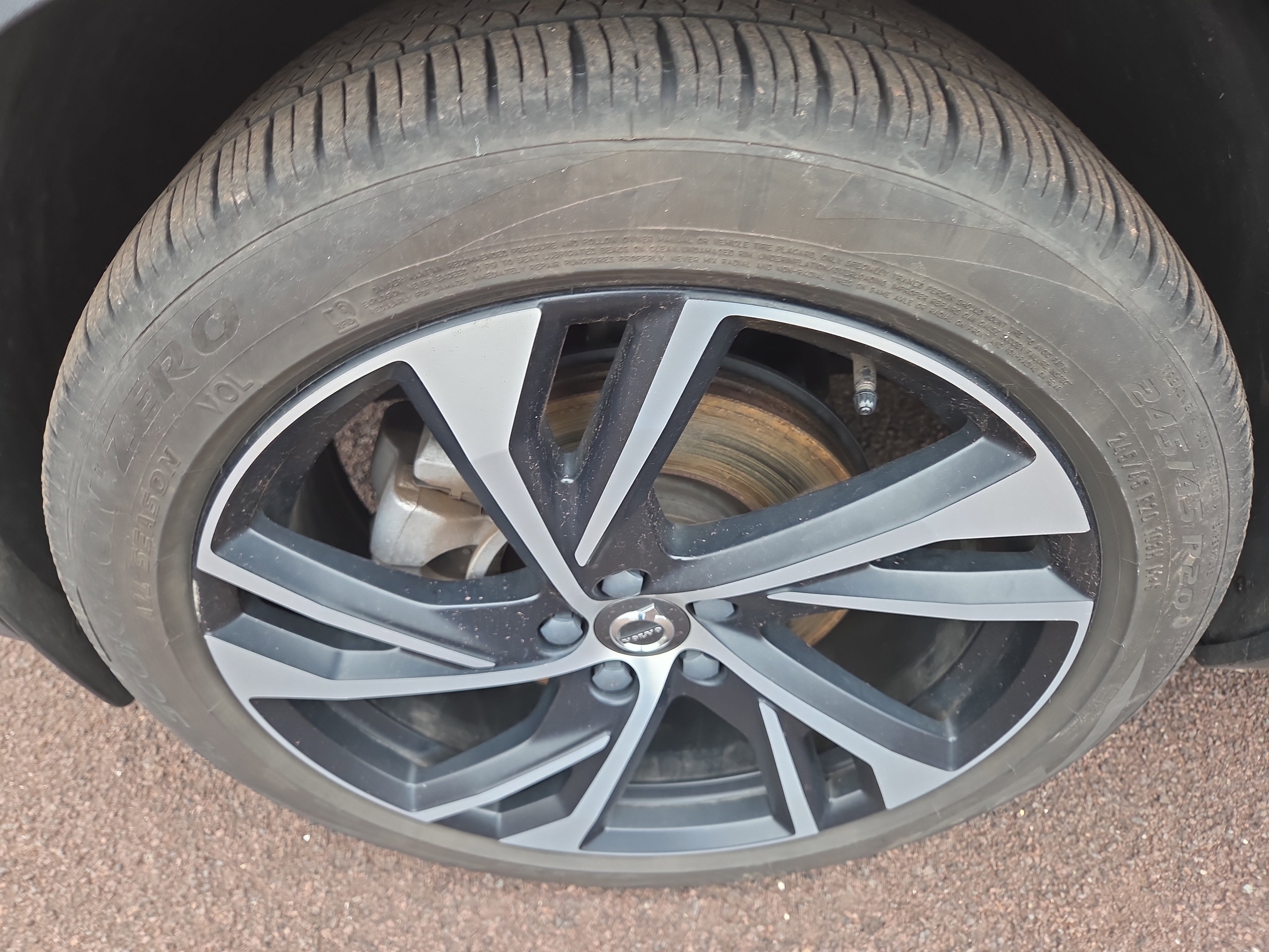 Used 2021 Volvo XC40 T5 R-Design w/ Climate Package image 12