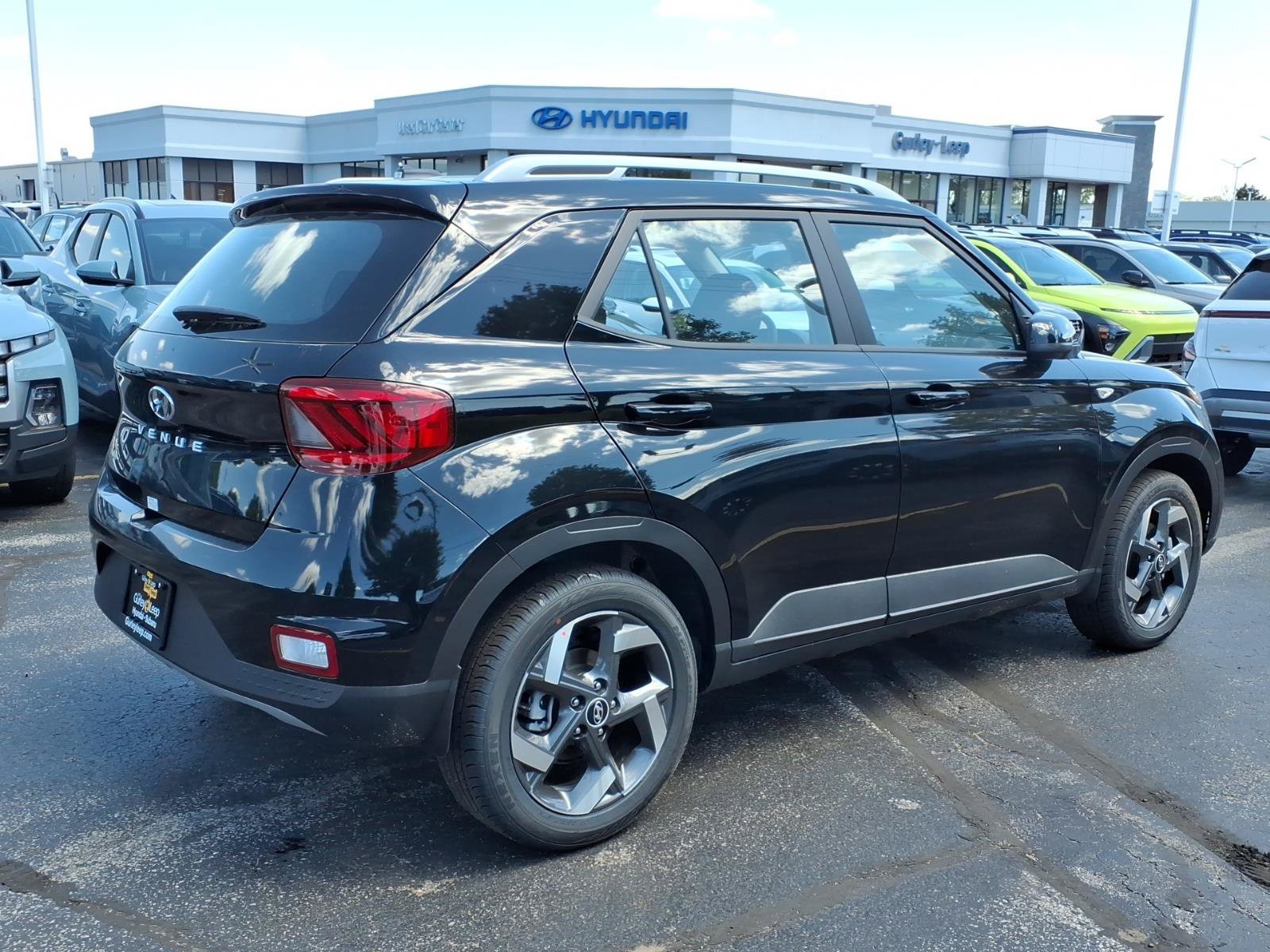 New 2026 Hyundai Venue SEL FWD image 10