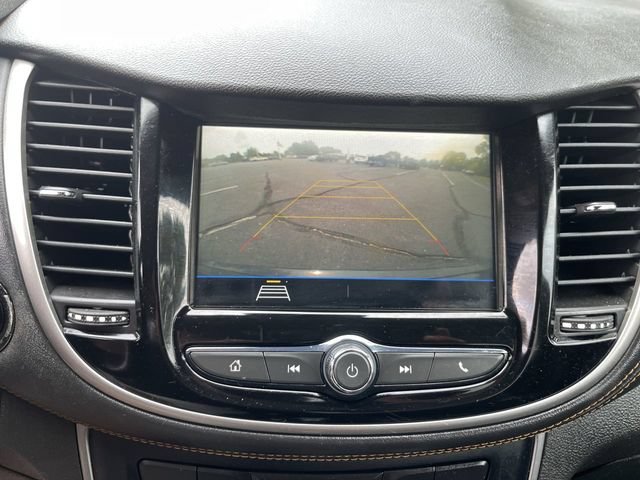 Used 2019 Chevrolet Trax LT w/ LT Convenience Package FWD image 15