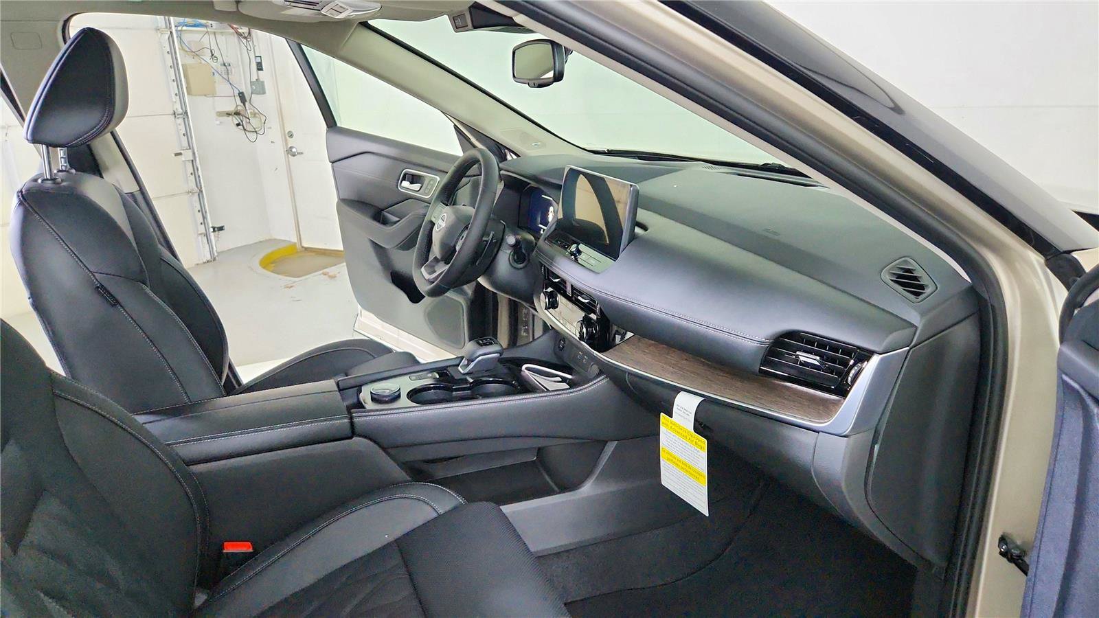 New 2026 Nissan Rogue Platinum w/ Platinum Premium Package AWD/4WD image 40