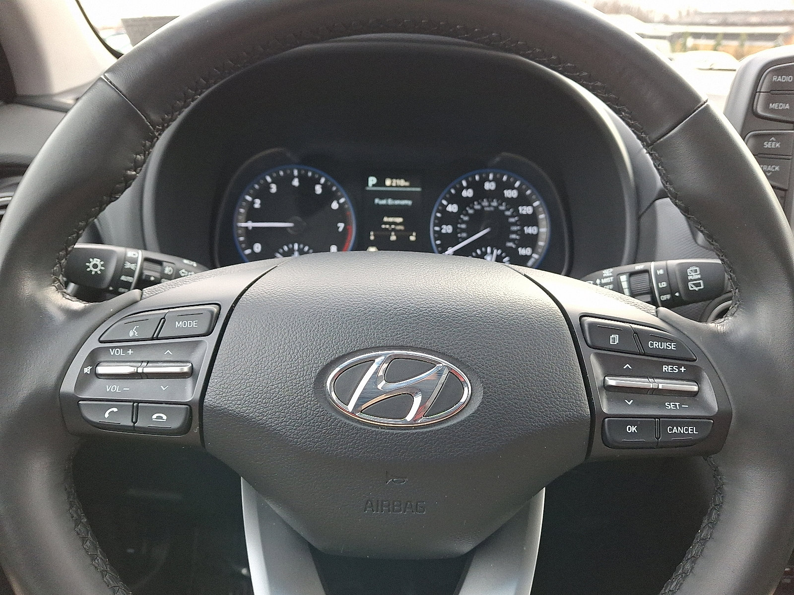 Certified 2021 Hyundai Kona Limited w/ Cargo Package image 18