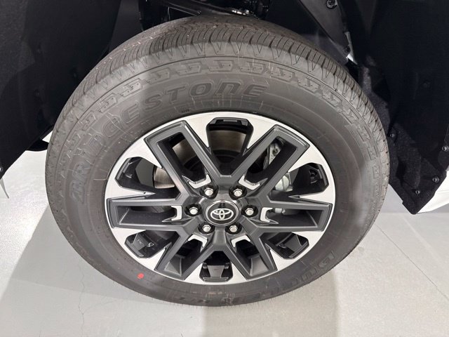 New 2026 Toyota Tundra Limited AWD/4WD image 4
