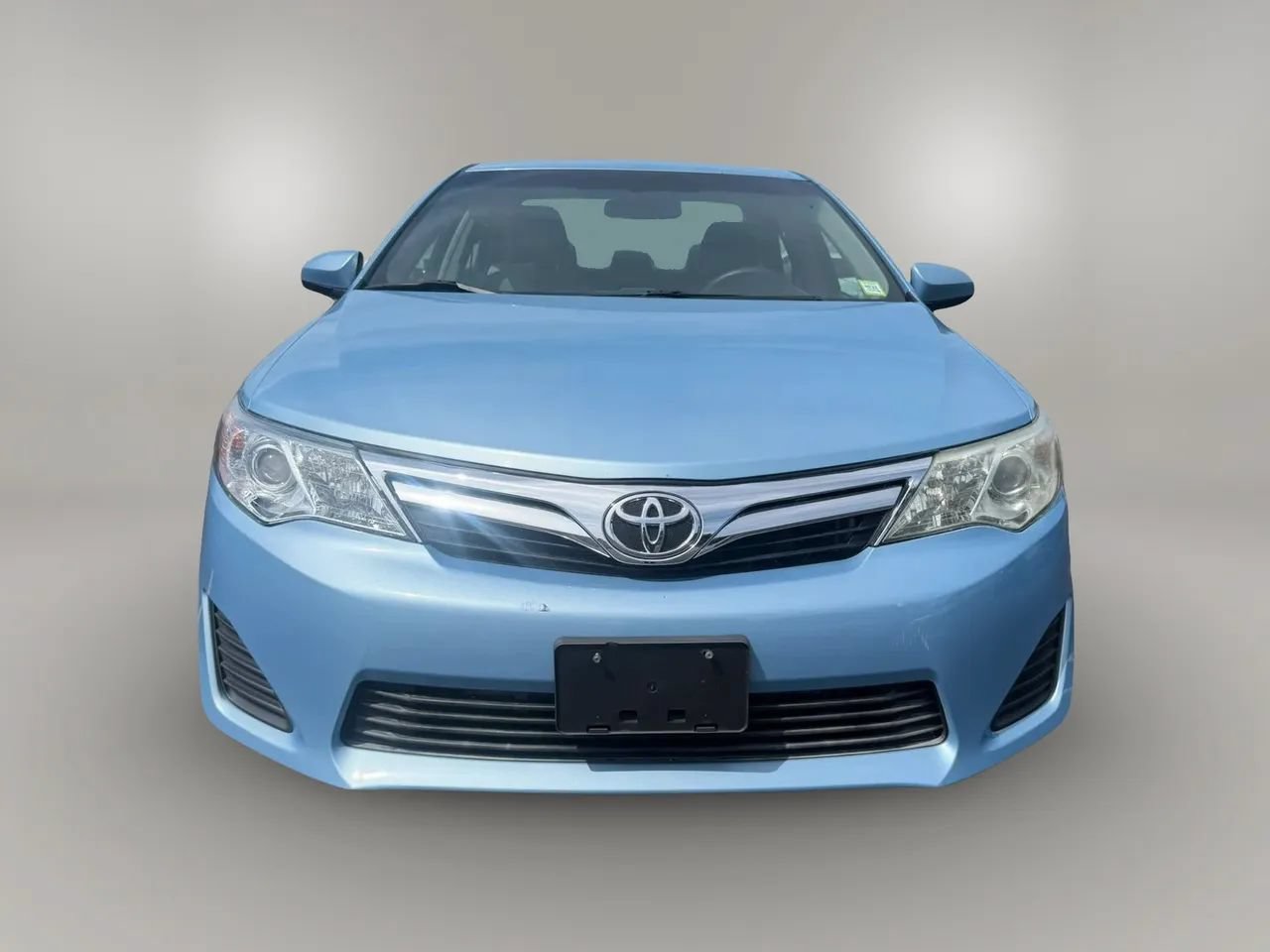 Used 2012 Toyota Camry LE FWD image 9