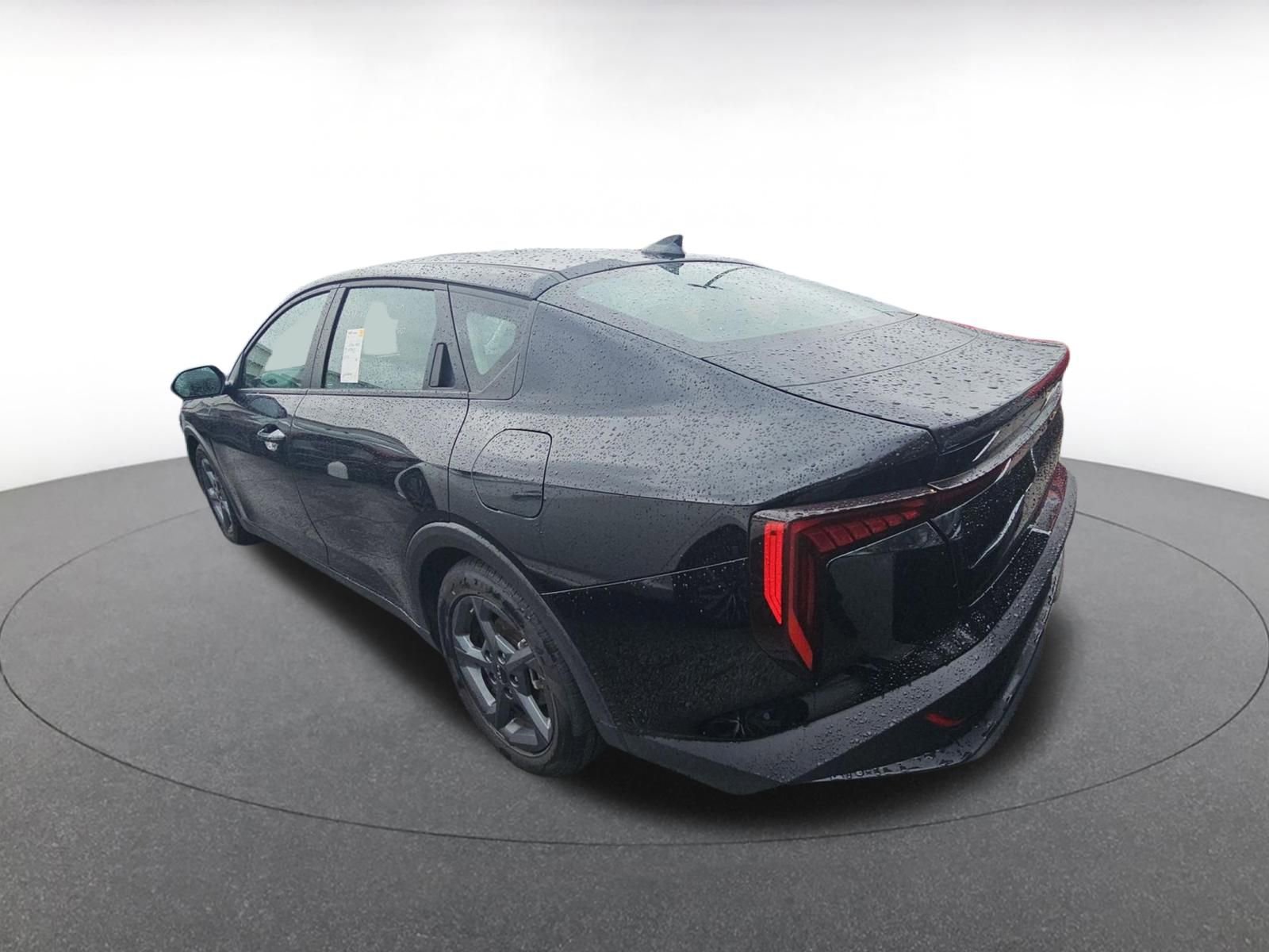 Used 2025 Kia K4 LXS image 4