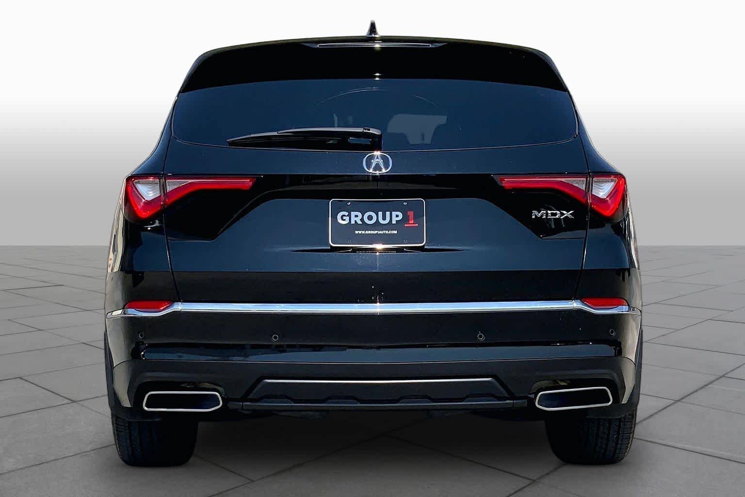 Used 2024 Acura MDX w/ Technology Package FWD image 5