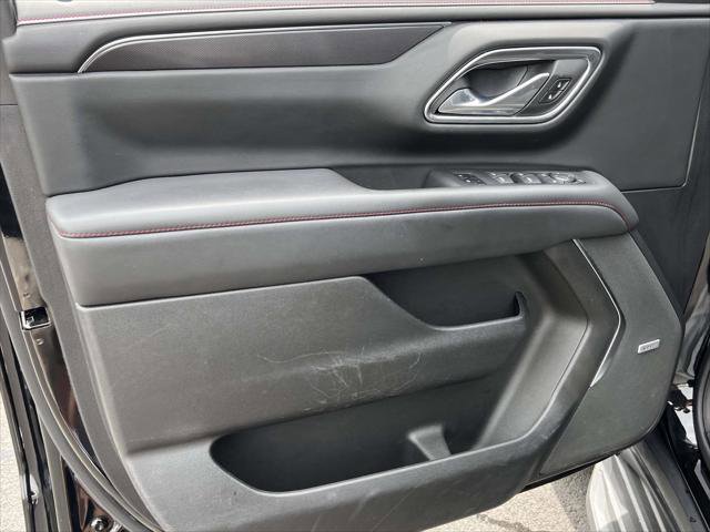 Used 2024 Chevrolet Suburban RST w/ Luxury Package AWD/4WD image 18