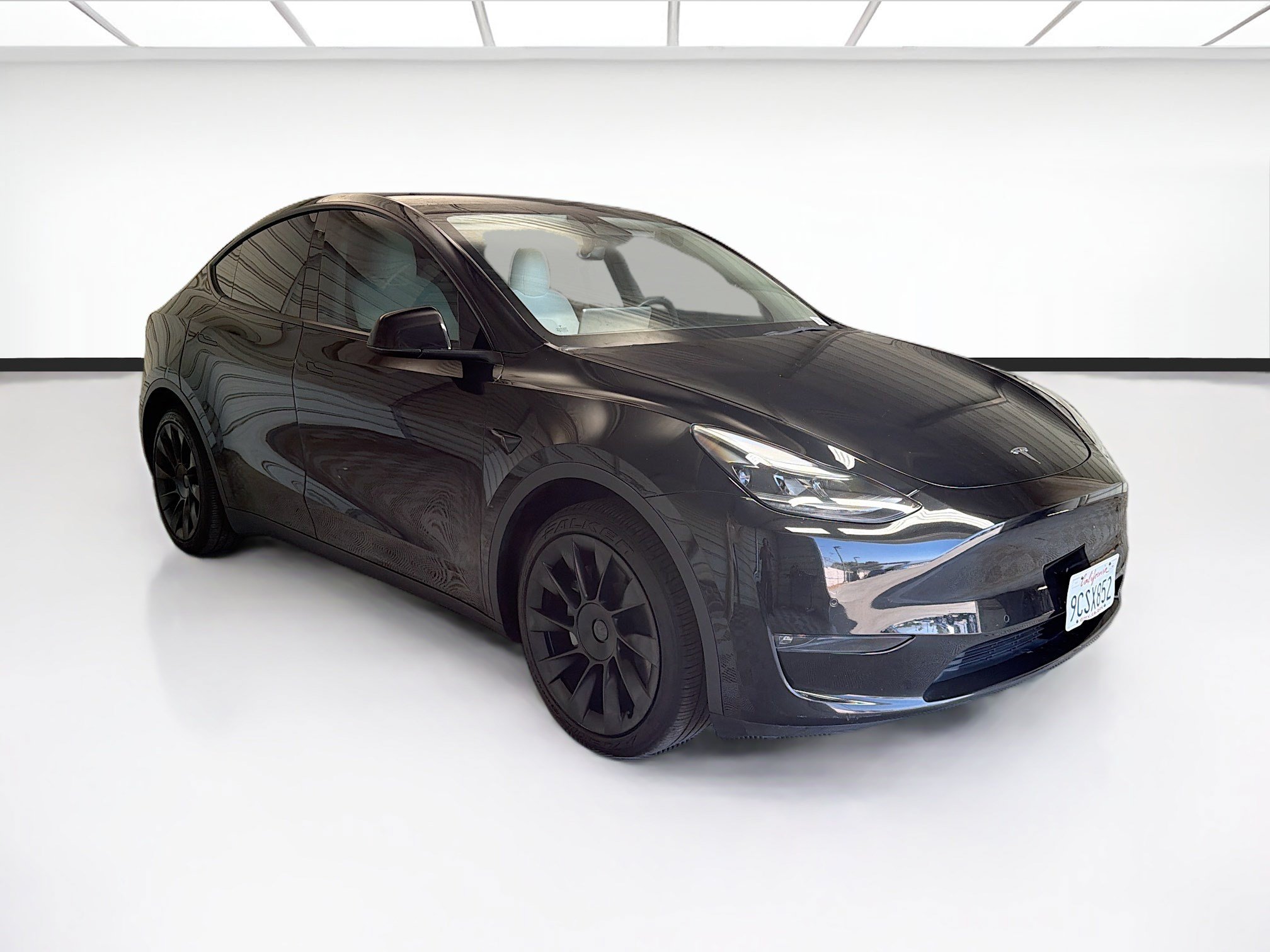 Used 2022 Tesla Model Y Long Range AWD/4WD image 3