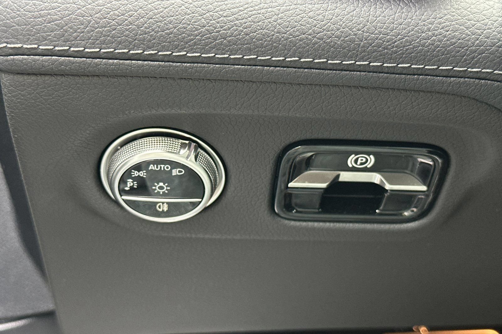 Certified 2025 Mercedes-Benz EQS 450+ 4MATIC Sedan image 37